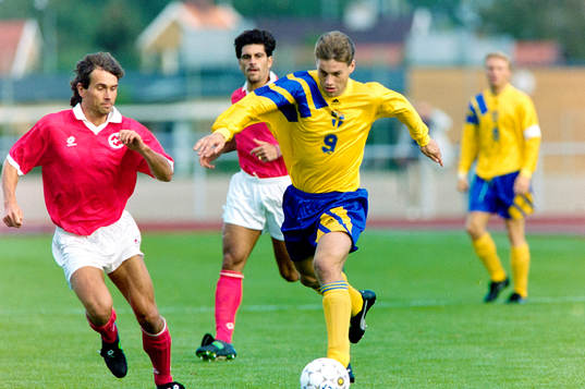 Niklas Gudmundsson, Sverige