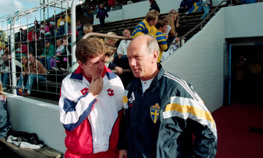 Roy Hodgson, förbundskapten, Schweiz och Tommy Svensson,