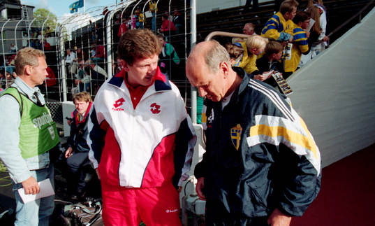 Roy Hodgson, förbundskapten, Schweiz och Tommy Svensson,