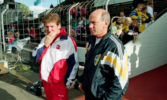 Roy Hodgson, förbundskapten, Schweiz och Tommy Svensson,