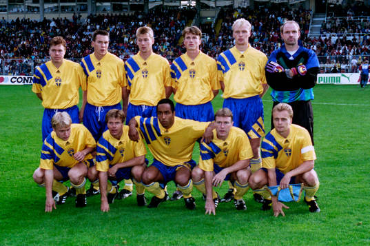 lagbild, startelva: Bakre raden fr. v Tomas Brolin, Patrik