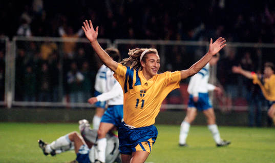 Henrik Larsson jublar
