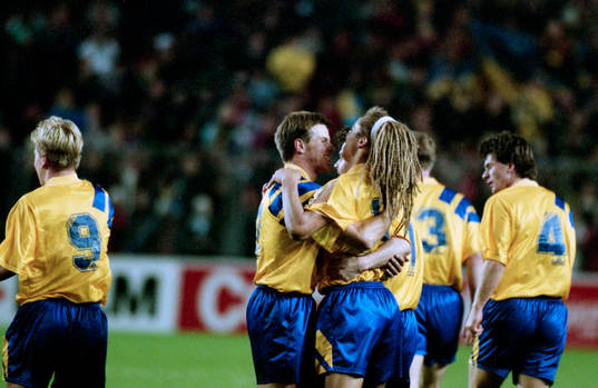 Roland Nilsson och Henrik Larsson, jublar