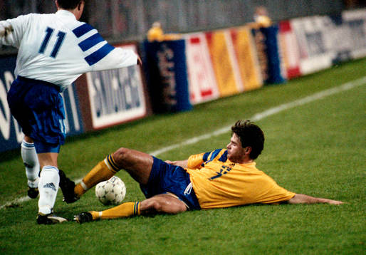 Anders Limpar glidtacklar