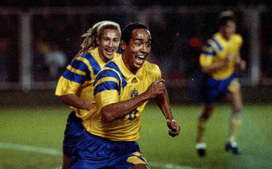 Martin Dahlin och Henrik Larsson jublar
