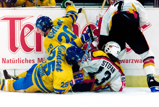 Jörgen Jönsson, Sverige vid sargen