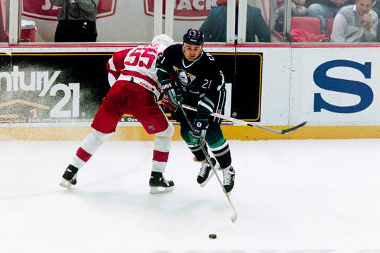 Keith Primeau, Detroit och Patrik Carnbäck, Anaheim