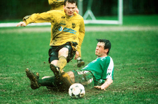 Fredrik Persson, Hässleholm i gyttjebrottning mot Bo