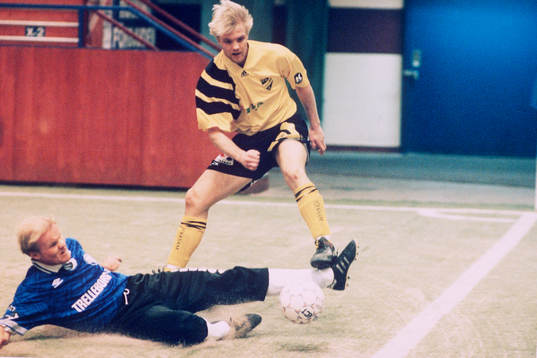 Percy Olsson och IFK fick Jonas Brorsson på fall