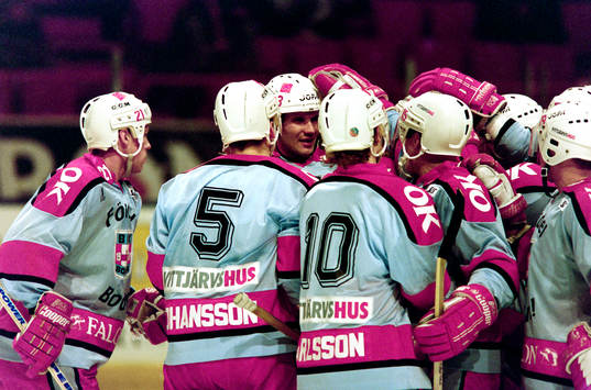 Mikael Lindholm (21), Peter Johansson (5), Igor Matusjkin