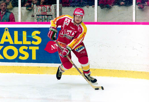 Lars Byström, Modo
