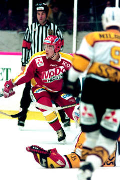 Anders Eriksson, Modo