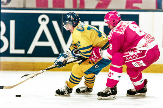 Håkan Loob, Sverige med pucken