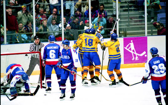 Kenny Jönsson, Jonas Bergqvist och Tomas Jonsson, Sverige