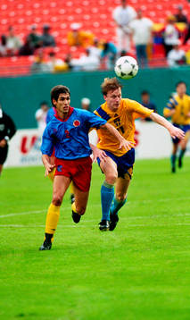 Andres Escobar och Kennet Andersson på språng