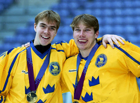 Matchhjältarna Tommy Salo och Peter Forsberg, Sverige