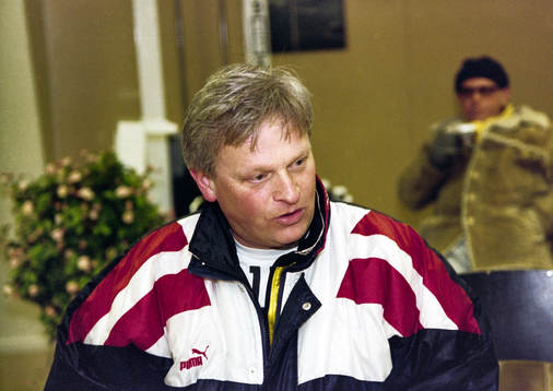 En nöjd Hans Backe, tränare i AIK