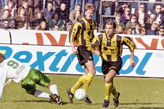 Jonny Rödlund, Häcken med bollen