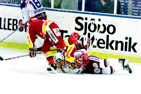 Malmös Håkan Åhlund stoppas