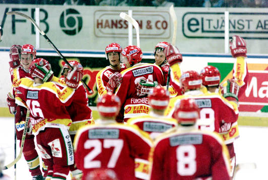 Peter Forsberg, Magnus Wernblom och Modo jublar