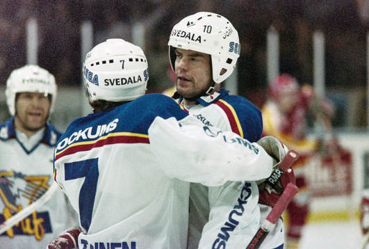 Petri Liimatainen kramar om Raimo Helminen, Malmö