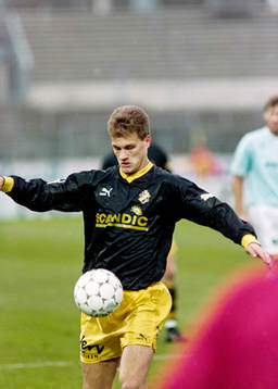 Gary Sundgren, AIK med bollen