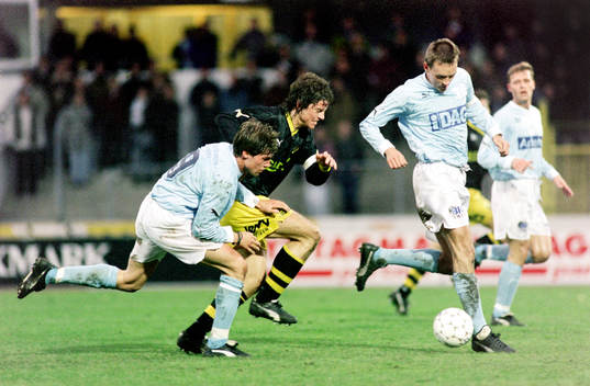Dick Lidman, AIK rycker ifrån malmös Jens Fjellström