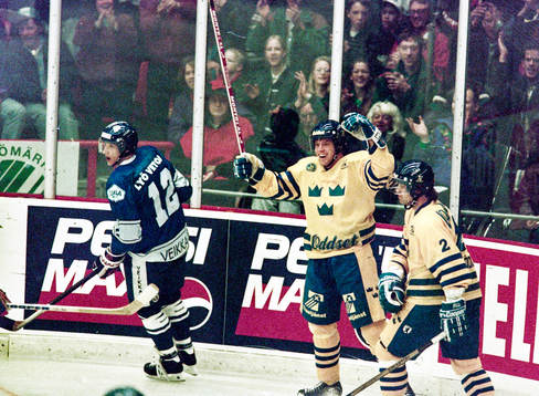 Patrik Juhlin, Sverige jublar