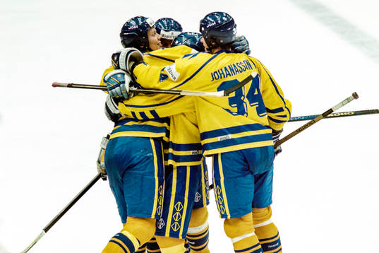 Mats Sundin, Roger Johansson och Sverige jublar