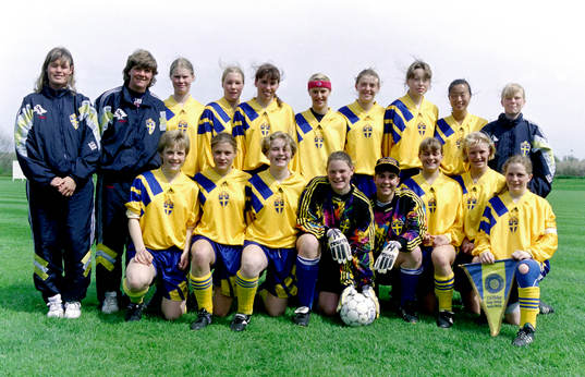 Sverige med bl.a Helena Kihlberg-Nystedt, tränare, Pia