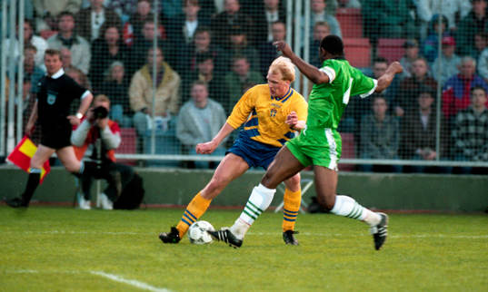 Klas Ingesson i dribblingstagen