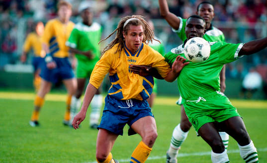 Henrik Larsson blir hårt uppvaktad