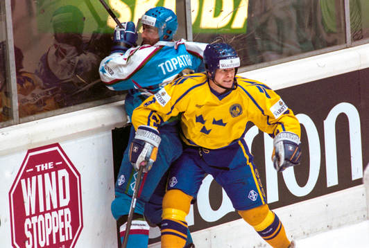 Sveriges Magnus Svensson stoppar italiens Topatigh