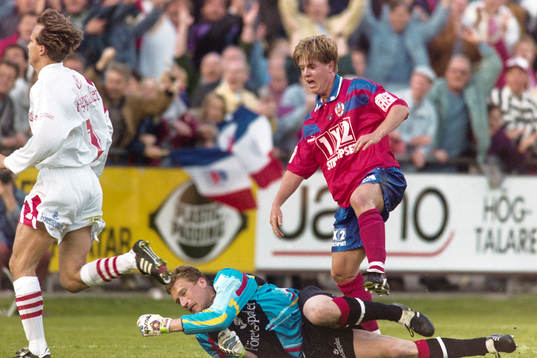 Dan Larsson, målvakt, Degerfors och Jesper Ljung,