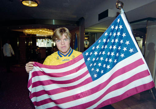 Tomas Brolin, Sverige med en amerikansk flagga