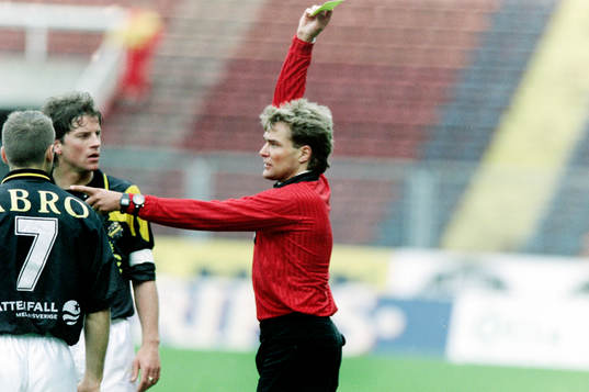 Domare Anders Frisk, Mölndal och Dick Lidman, AIK