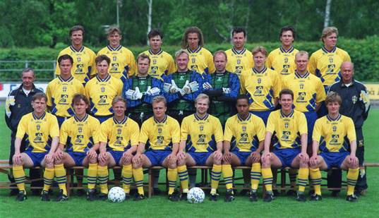 bakre fr v: Roland Nilsson, Jesper Blomqvist, Anders
