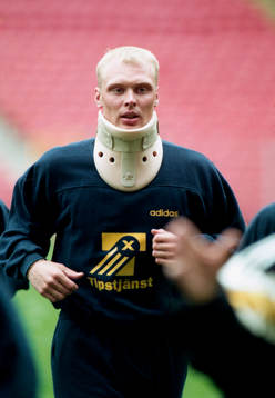 Klas Ingesson med halskrage