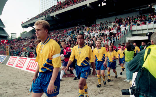 Jonas Thern, Martin Dahlin, Håkan Mild, Henrik Larsson,