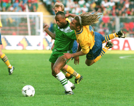 Henrik Larsson (Henke Larsson) i luften