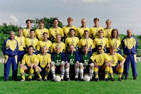 Bakre raden fr.v. Joachim Björklund, Roger Ljung, Patrik