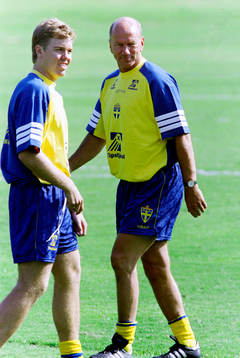 Tomas Brolin och Tommy Svensson, förbundskapten, Sverige