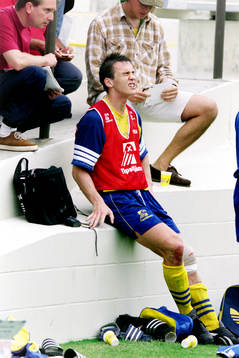 Patrik Andersson grinar illa