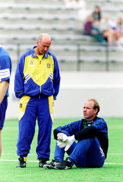 Tommy Svensson, förbundskapten och Thomas Ravelli, målvakt