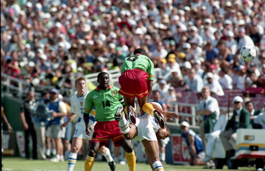 Mboth Mboth, Kamerun hoppar över Martin Dahlin, Sverige