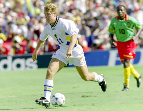 Football, FIFA World Cup 1994 (USA), Group B, Cameroon -