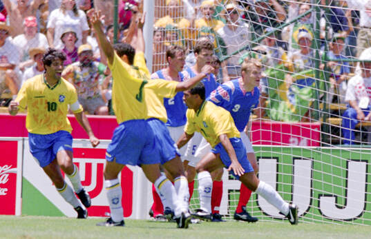 Football, FIFA World Cup 1994 (USA), Group B, Brazil -