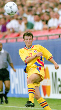 Football, FIFA World Cup 1994 (USA), Group A, Romania -