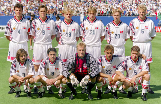 Football, FIFA World Cup 1994 (USA), Group E, Italy -