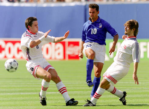Football, FIFA World Cup 1994 (USA), Group E, Italy -
